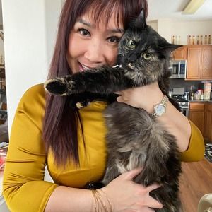 Meet your Posher, Thuy